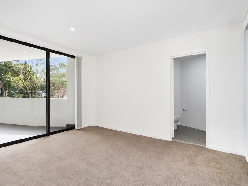 26/8-12 Linden Street, Toongabbie NSW 2146